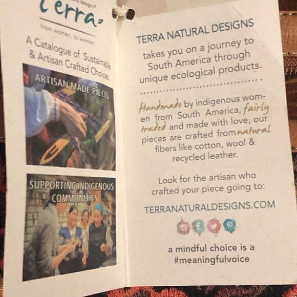 Terra Suede Floral Embriodered Shoulder Bag With Adjustable Strap. NWT - Picture 7 of 7